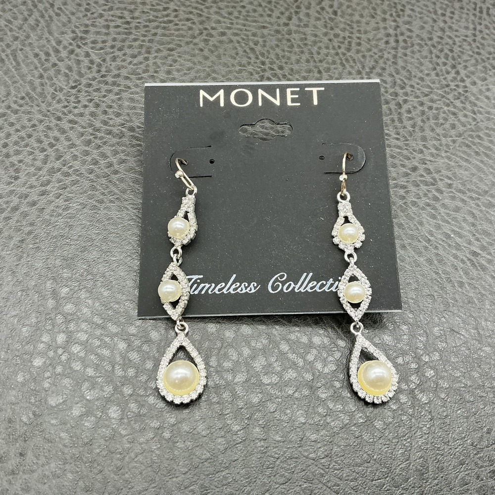 Monet Earrings Silver Tone Dangle Drop‎ Womens Imitation Pearl Rhinestone 2.5"
